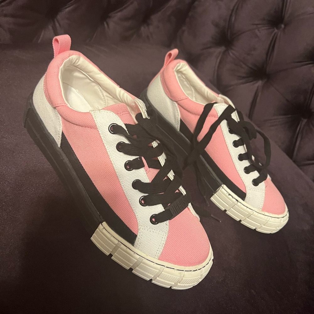 Circus by Sam Edelman Pink and White Sneakers